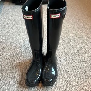 Hunter rain boots black, size US 8